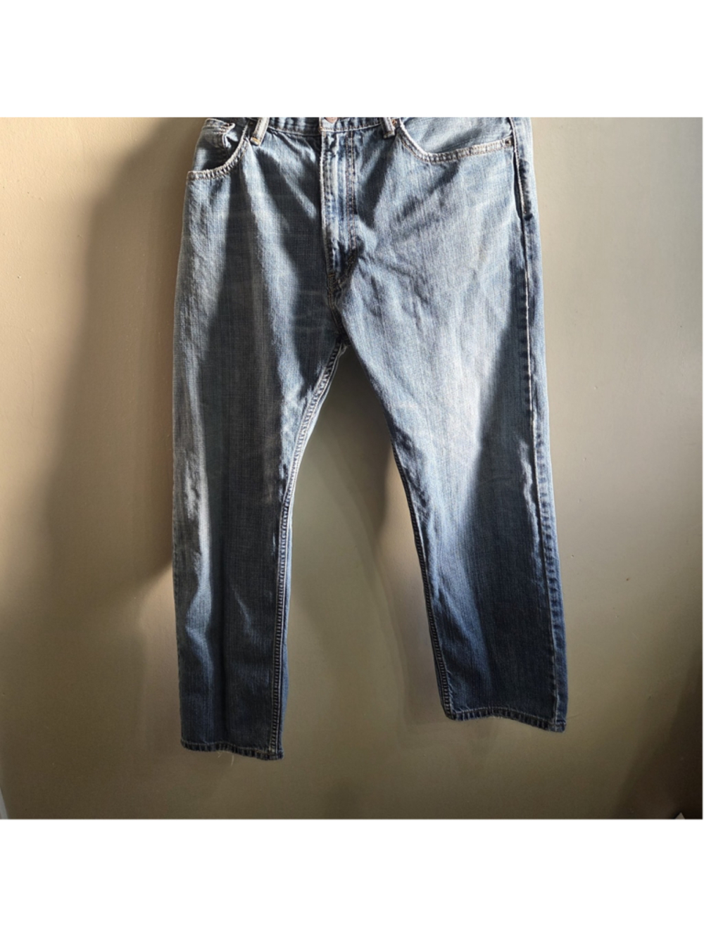 Trashed Levi’s 505 Straight Leg Denim Jeans Size 36x32 READ DESCRIPTION